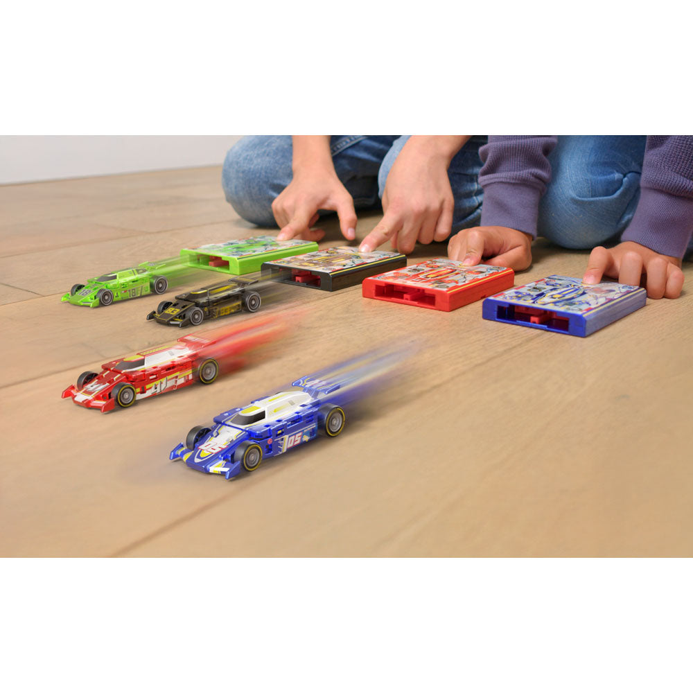 Flat 2 Fast Speed Card Racers